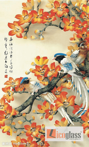 Mẫu tranh kính khắc chim hỷ tước, là một loài chim may mắn vô cùng, biểu tượng của sự cát tường. Thích hợp để treo trong phòng khách để mang lại bình an, tài lộc cho các thành viên trong gia đình. Ngoài ra tranh kính chim hỷ tước cũng thích hợp để treo ở nơi làm việc với mong muốn mang lại may mắn, thu hút khách hàng Mẫu tranh kính đẹp