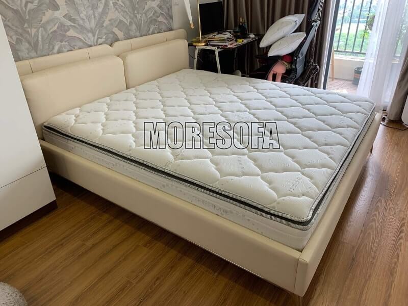 Mẫu giường gỗ tự nhiên bọc da cao cấp được ưa chuộng tại showroom nội thất MoreHome-MHG 0006 giường ngủ gỗ cho chung cư